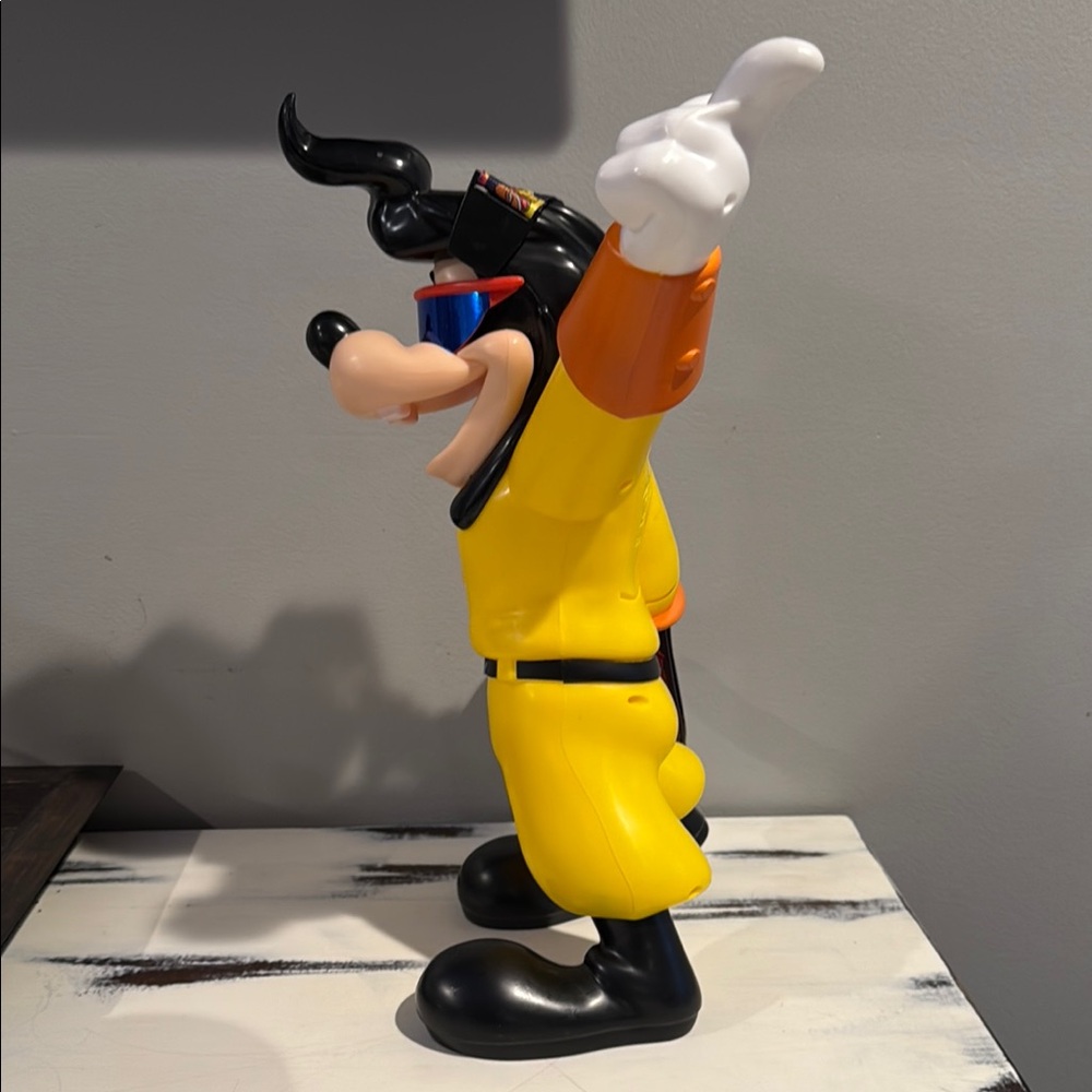 The Goody Movie Max as Powerline popcorn bucket - Picture 2 of 6